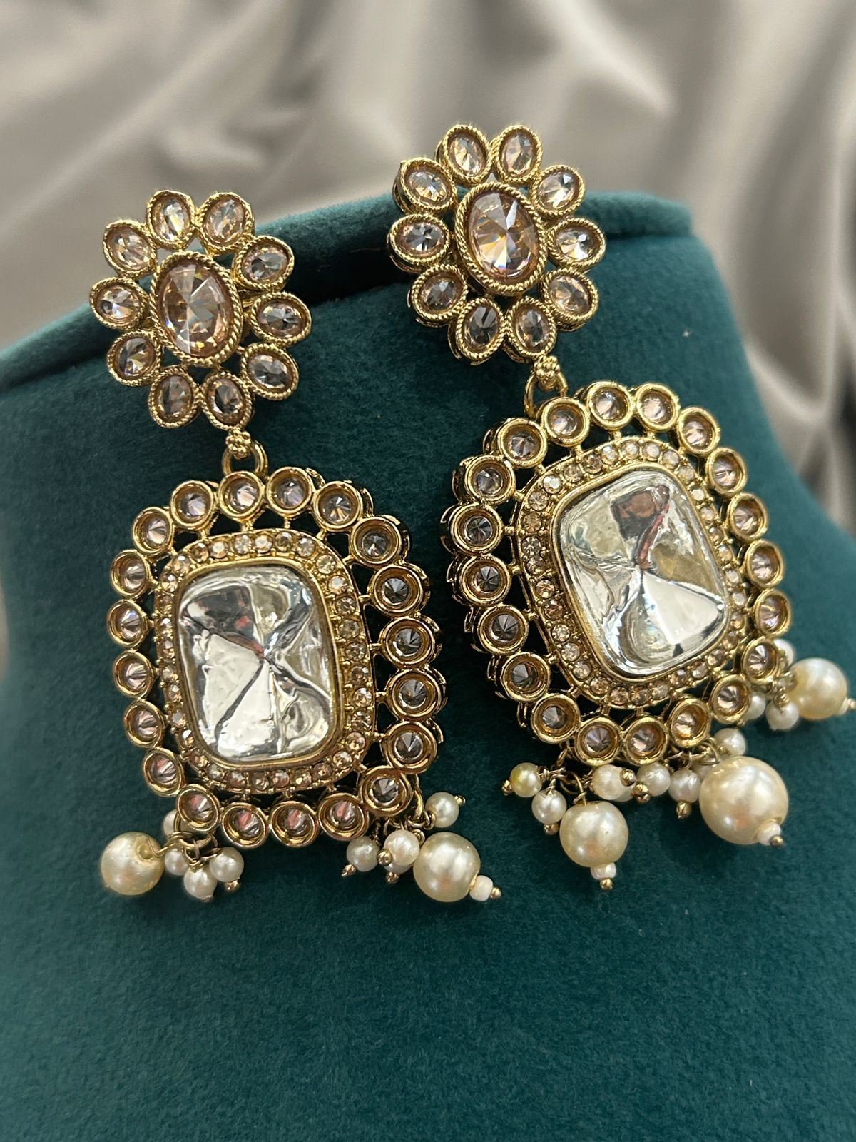 Antique Pearl Kundan Necklace Set with Dual Layer Design